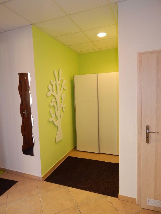 Apartman Emes S Terasou Kežmarok Rum bild